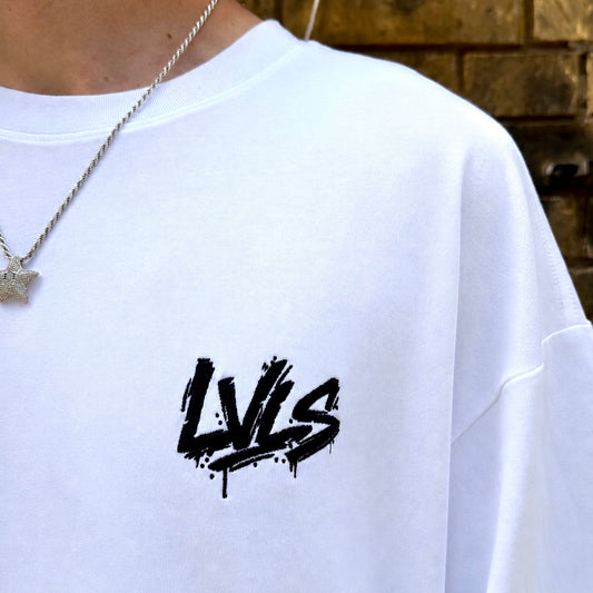 Camiseta extragrande blanca LVLS «Level Your Samples» – Para productores que rinden al máximo