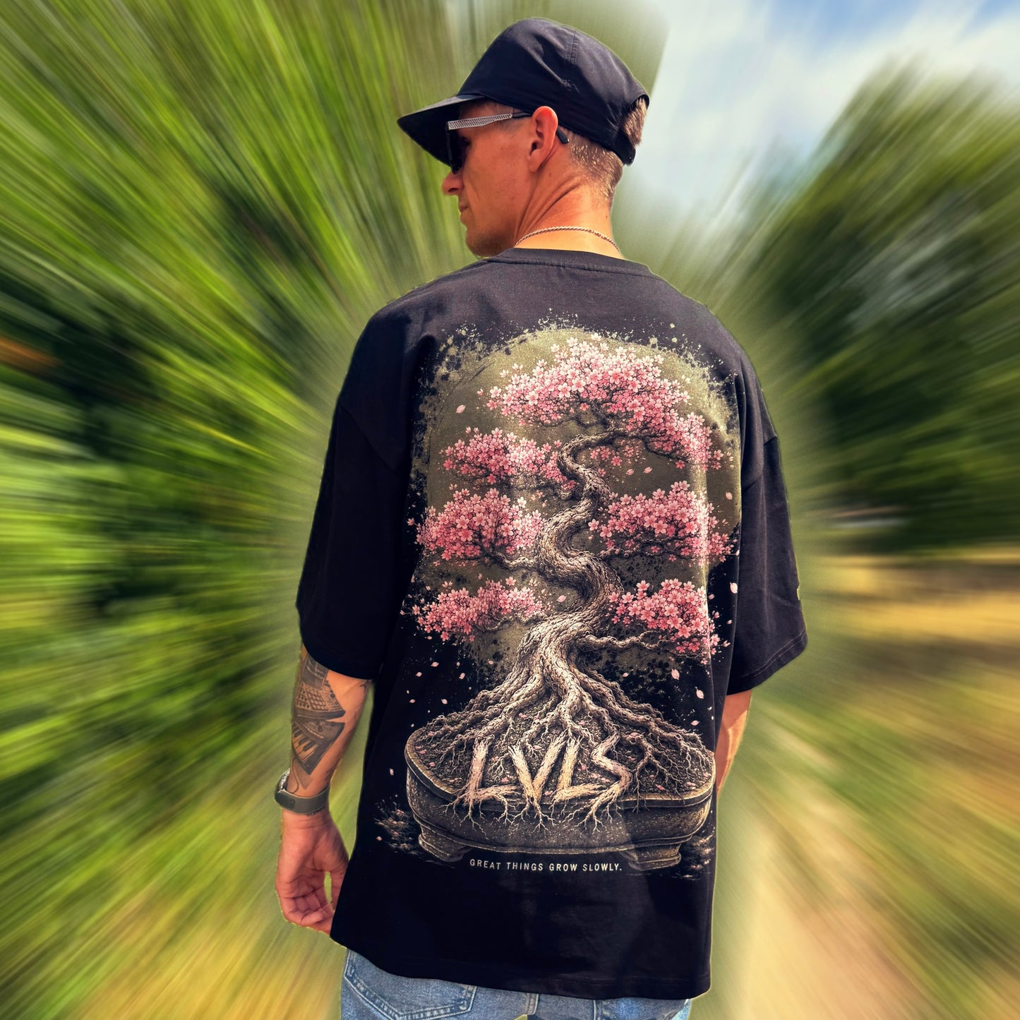Camiseta oversize LVLS "Bonsai Blossom" - Las grandes cosas crecen lentamente