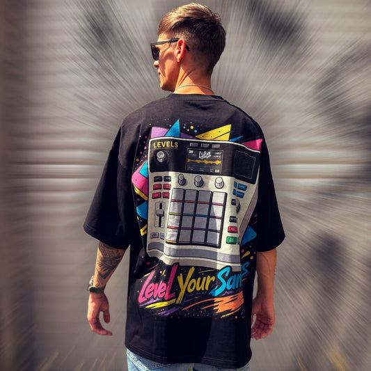 LVLS Camiseta Oversize Negra «Level Your Samples» – Para productores que rinden